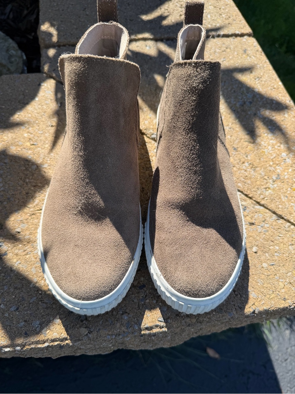 Timberland Kids Suede High-Top Sneakers in Brown